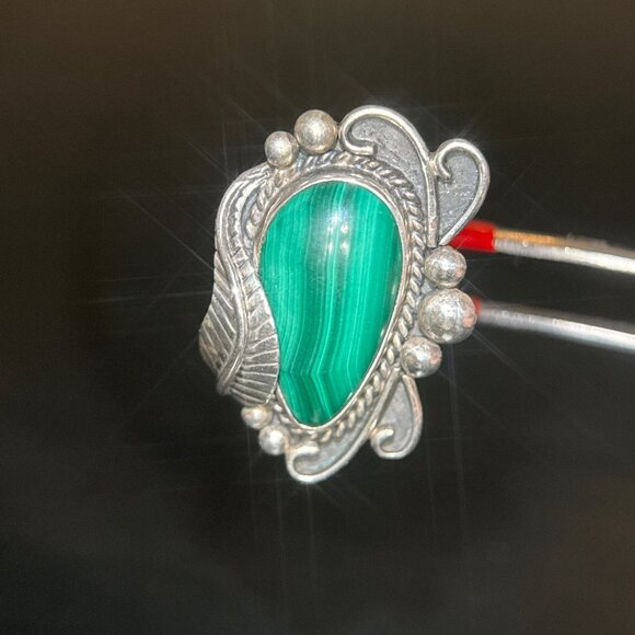 Silver Malachite Leaf Ring - Picture 4 of 7